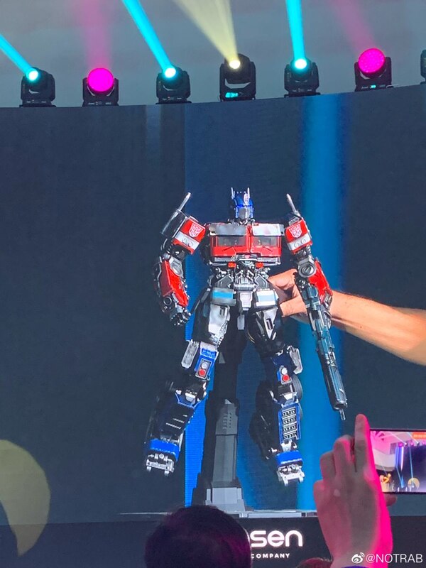 Image Of Robosen ROTB Optimus Prime & G1 Bumblebee Official Reveals  (2 of 27)